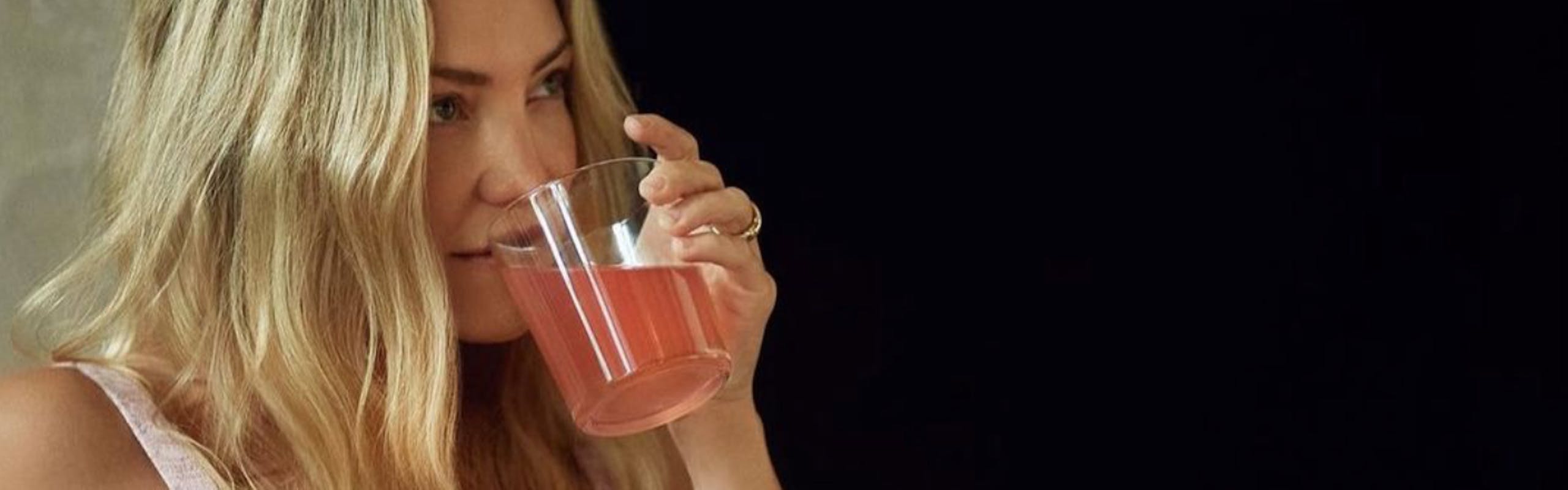 Kate Hudson drinking a collagen supplement. Photo courtesy of Instagram/ @tobeinbloom.